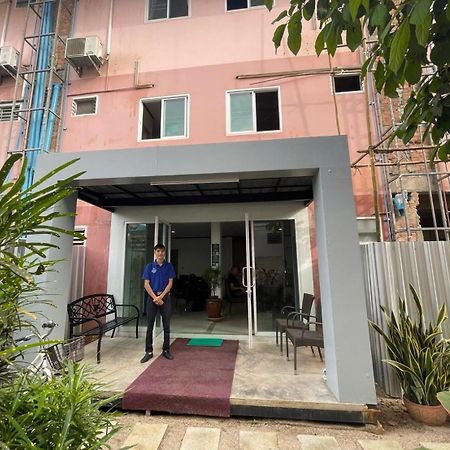 Khunyuw Hotel Fang Exterior foto